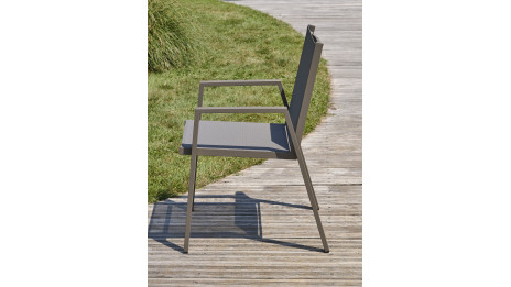 Lot composé d'une table de jardin FLORIDE-TB240-ALU-Q avec rallonge et de 8 fauteuils FLORIDE-FT-QUARTZ empilables