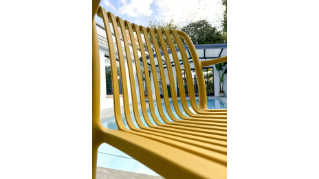 Fauteuil de jardin empilable TIAGO en polypropylène - MOUTARDE