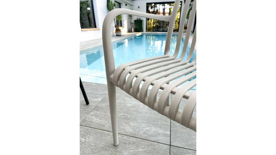 Fauteuil de jardin empilable TIAGO en polypropylène - SABLE