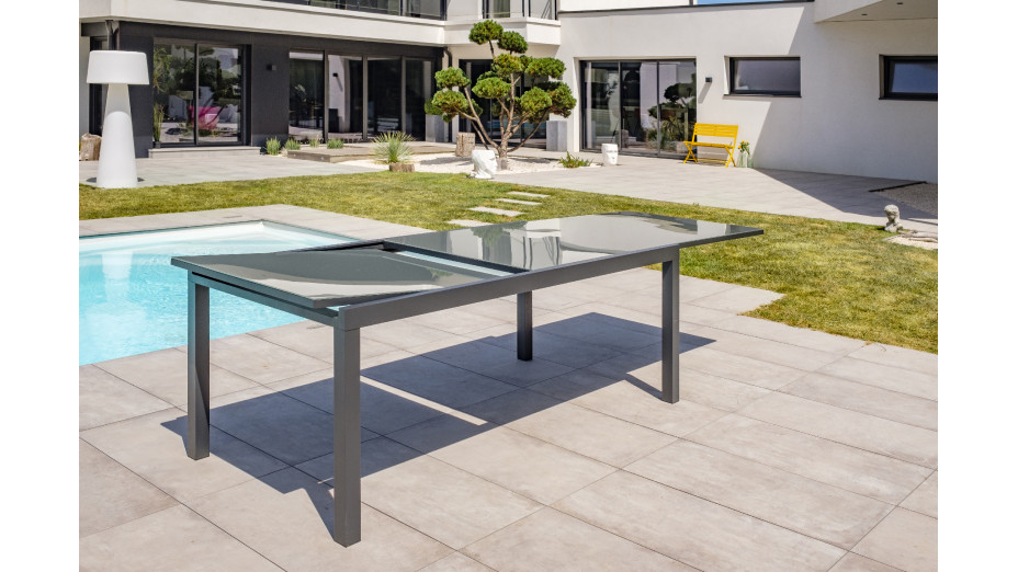Table de jardin TOLEDE (200/300x100 cm) en aluminium et plateau verre avec rallonge intégrée - GRIS ANTHRACITE