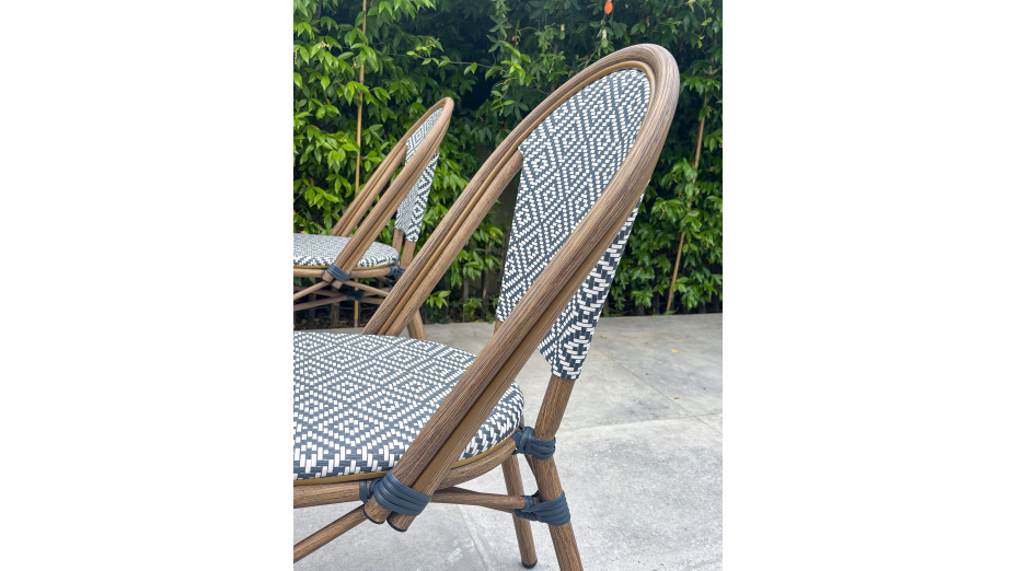 Lot composé d'une table de jardin BISTRO-TB60-HPL-MB et de 2 fauteuils BISTRO-FT-TEX-BLEU empilables