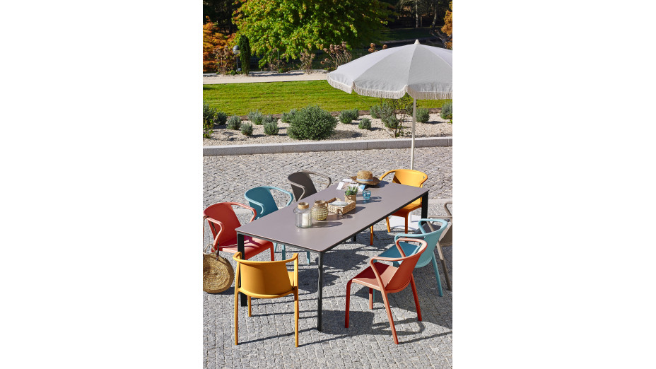 Fauteuil de jardin empilable FADO en polypropylène renforcé avec fibre de verre - TAUPE