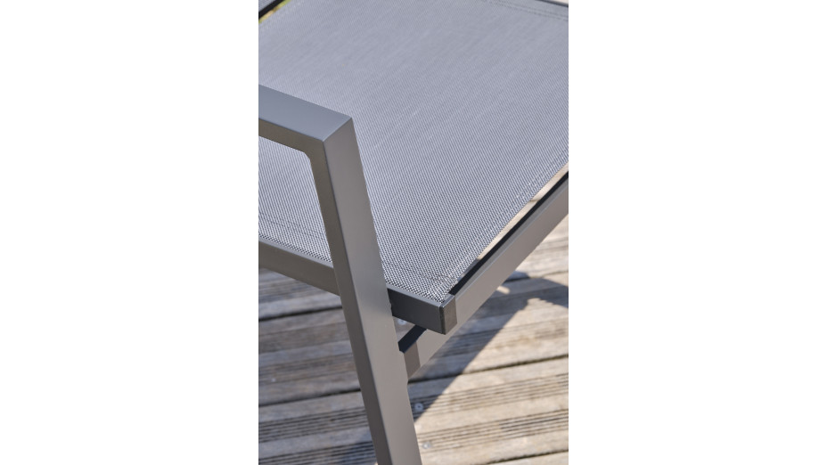 Lot composé d'une table de jardin FLORIDE-TB240-CER-AN avec rallonge et de 6 fauteuils FLORIDE-FT-GRISANTH empilables