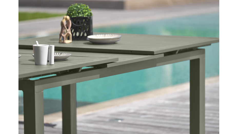 Table de jardin MIAMI (180/240x100 cm) en aluminium avec rallonge automatique - KAKI
