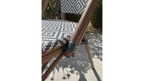 Lot composé d'une table de jardin BISTRO-TB60-TRZ et de 2 fauteuils BISTRO-FT-TEX-BLEU empilables