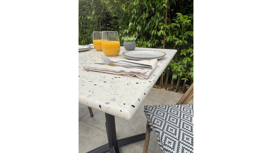 Lot composé d'une table de jardin BISTRO-TB70-TRZ et de 2 fauteuils BISTRO-FT-TEX-BLEU empilables