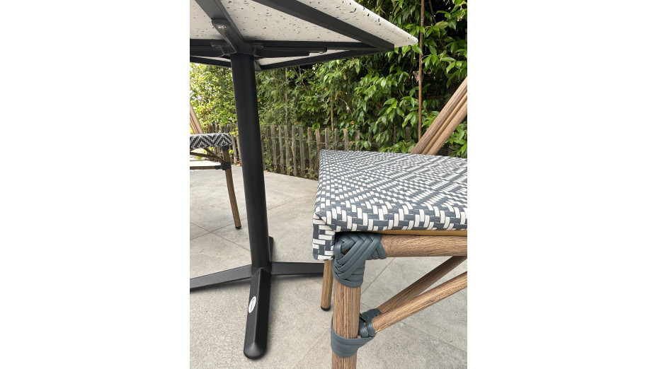 Lot composé d'une table de jardin BISTRO-TB70-TRZ et de 2 fauteuils BISTRO-FT-TEX-BLEU empilables