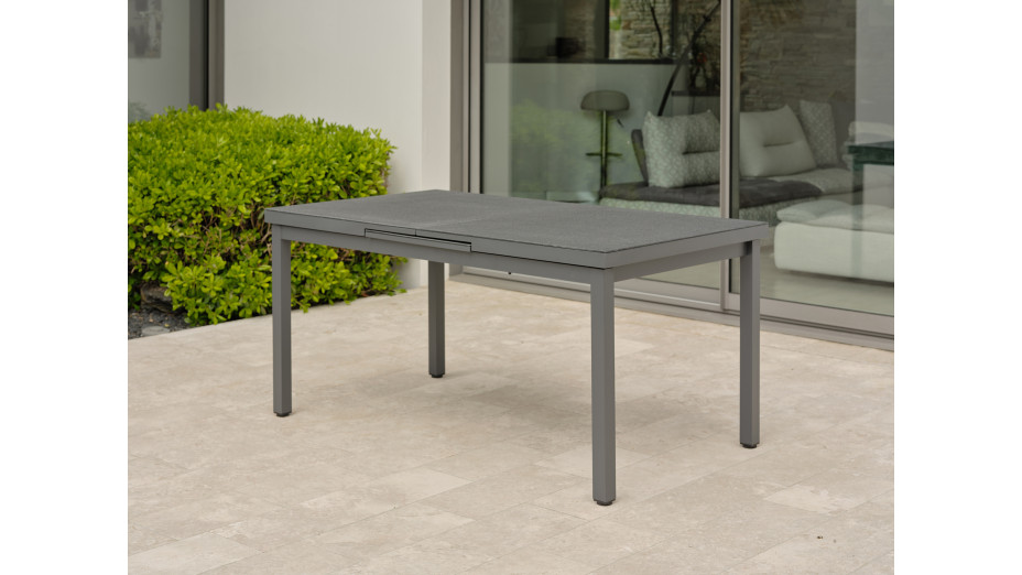 Table de jardin DANIA (160/210x90 cm) en aluminium et spraystone avec rallonge automatique - GRIS ANTHRACITE