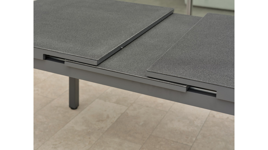 Table de jardin DANIA (160/210x90 cm) en aluminium et spraystone avec rallonge automatique - GRIS ANTHRACITE