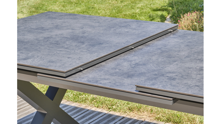 Table de jardin FLORIDE (180/240x100 cm) en aluminium et plateau en céramique avec rallonge automatique - GRIS ANTHRACITE