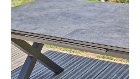 Table de jardin FLORIDE (180/240x100 cm) en aluminium et plateau en céramique avec rallonge automatique - GRIS ANTHRACITE