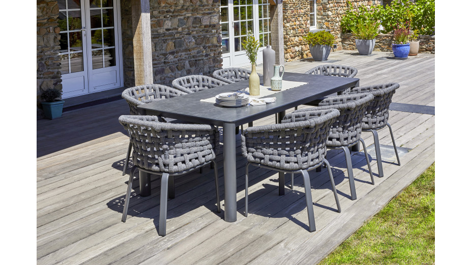 Lot composé d'une table de jardin CAMARGUE-TB220 et de 8 fauteuils CAMARGUE-FT