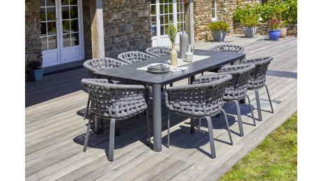 Lot composé d'une table de jardin CAMARGUE-TB220 et de 8 fauteuils CAMARGUE-FT