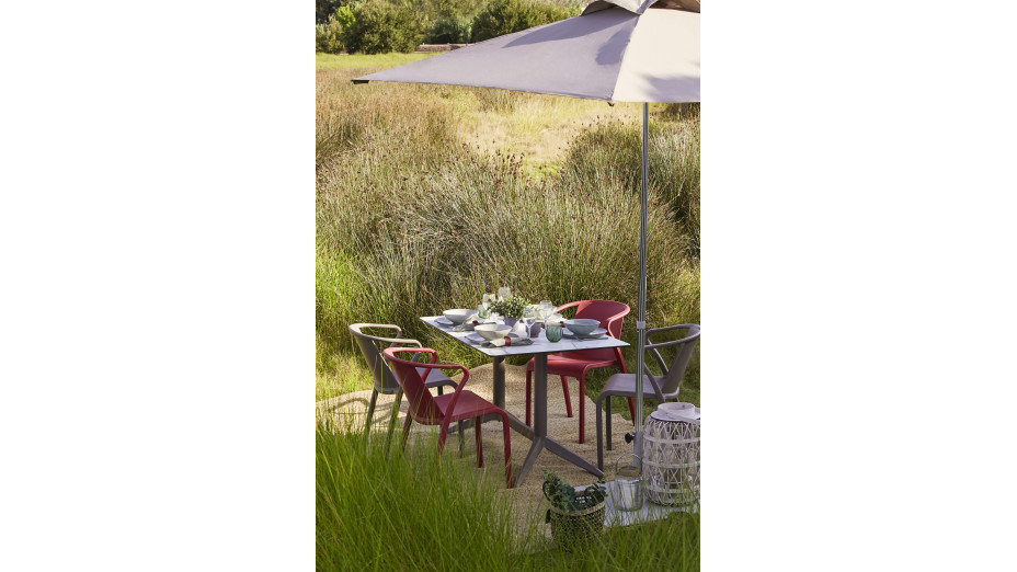 Lot composé de 2 fauteuils de jardin FADO-FT-TAUPE empilables