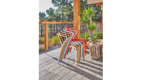 Lot composé de 2 fauteuils de jardin FADO-FT-TAUPE empilables