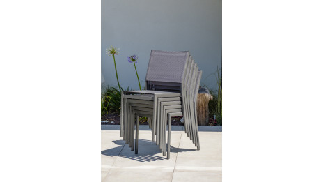 Lot composé d'une table de jardin STOCKHOLM-TB300-CER avec rallonge et de 8 chaises STOCKHOLM-CH empilables