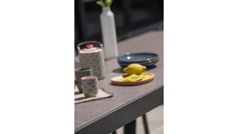 Lot composé d'une table de jardin STOCKHOLM-TB300-CER avec rallonge et de 8 chaises STOCKHOLM-CH empilables