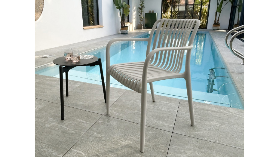 Lot composé de 2 fauteuils de jardin TIAGO-FT-SABLE empilables