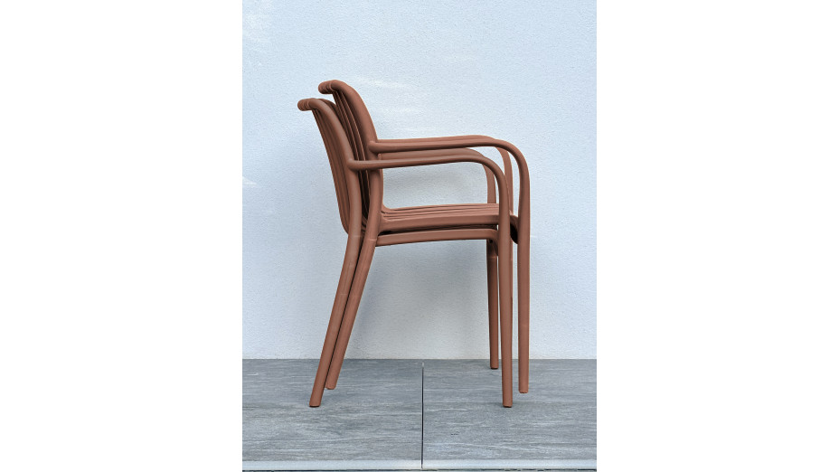 Fauteuil de jardin empilable TIAGO en polypropylène - TERRACOTTA