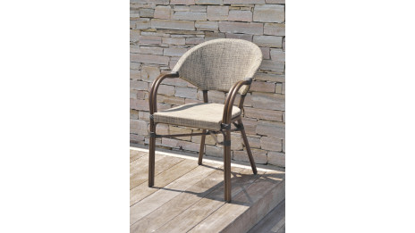 Lot composé d'une table de jardin ronde USHUAIA-TB125 et de 4 fauteuils USHUAIA-FT empilables