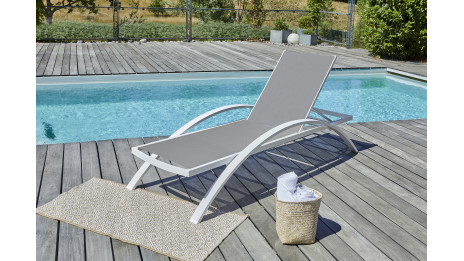 Lot composé de 2 bains de soleil BARCELONA-CL-BLANC empilables