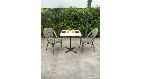 Lot composé d'une table de jardin BISTRO-TB70-TRZ et de 2 fauteuils BISTRO-FT-TEX-VERT empilables