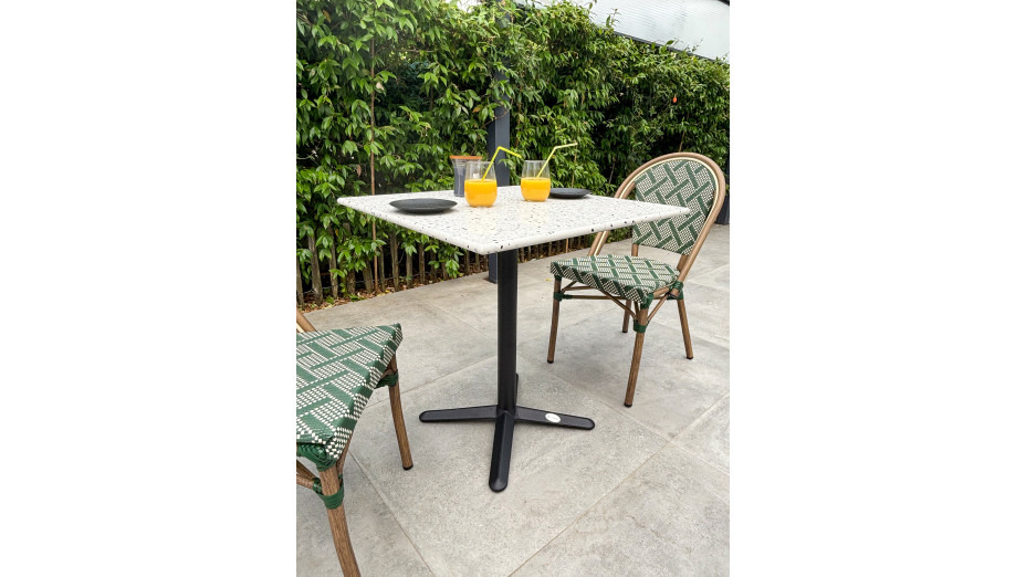 Lot composé d'une table de jardin BISTRO-TB70-TRZ et de 2 fauteuils BISTRO-FT-TEX-VERT empilables