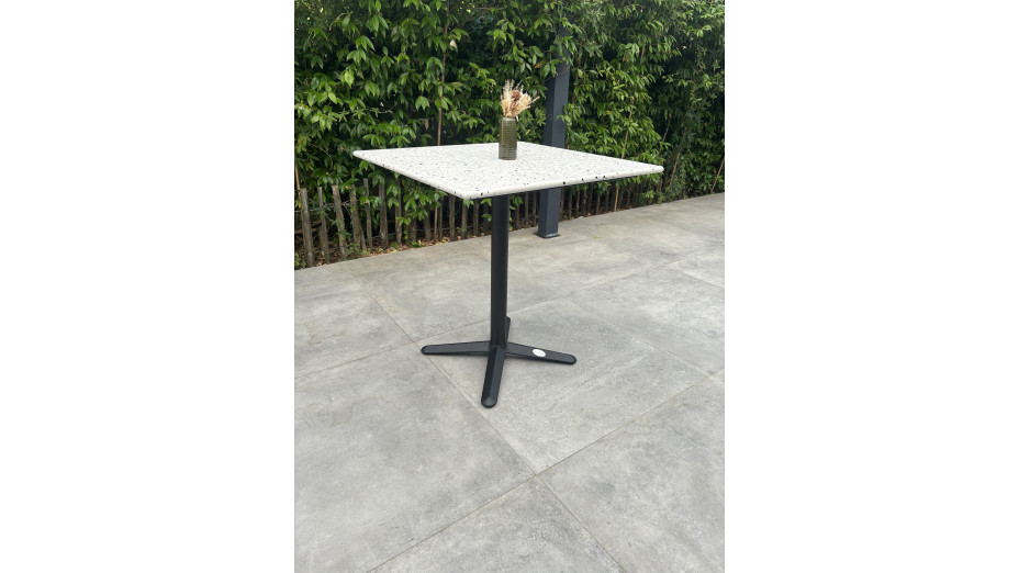 Lot composé d'une table de jardin BISTRO-TB70-TRZ et de 2 fauteuils BISTRO-FT-TEX-VERT empilables