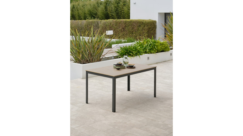 Lot composé d'une table BOSTON-TB150 et de 6 fauteuils de jardin empilables DIEGO-FT-GRISANTH