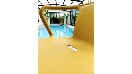 Lot composé de 2 fauteuils de jardin DIEGO-FT-MOUTARDE empilables