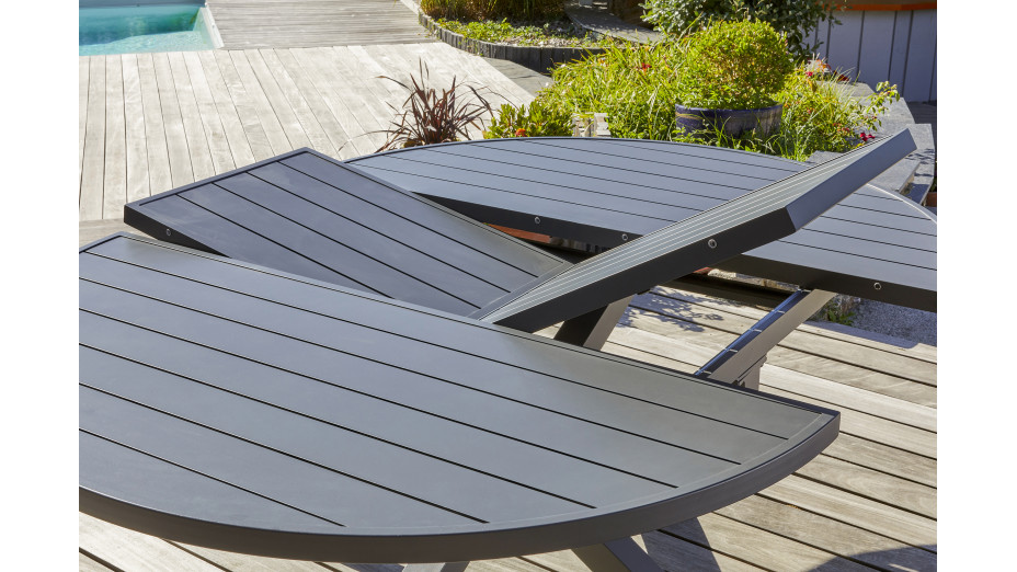 Lot composé d'une table de jardin PELOSA-TB200 et de 6 chaises STOCKHOLM-CH empilables