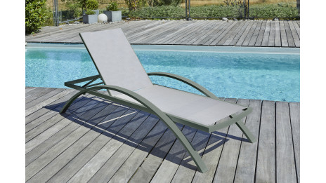 Lot composé de 2 bains de soleil BARCELONA-CL-KAKI empilables
