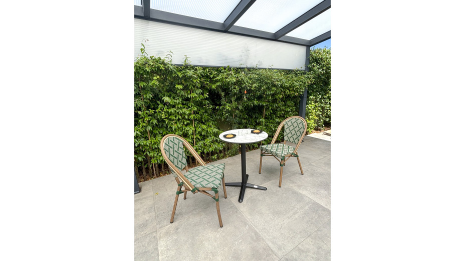 Lot composé d'une table de jardin BISTRO-TB60-HPL-MB et de 2 fauteuils BISTRO-FT-TEX-VERT empilables