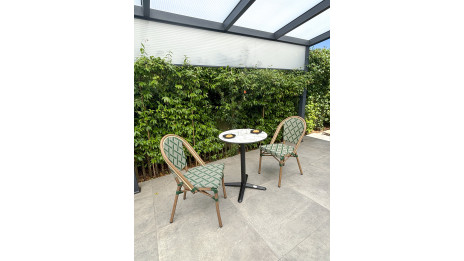 Lot composé d'une table de jardin BISTRO-TB60-HPL-MB et de 2 fauteuils BISTRO-FT-TEX-VERT empilables