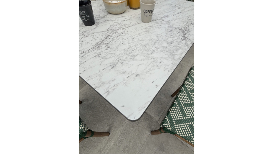 Lot composé d'une table de jardin BISTRO-TB70-HPL-MB et de 2 fauteuils BISTRO-FT-TEX-VERT empilables