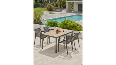 Lot composé d'une table BOSTON-TB150 et de 4 fauteuils de jardin empilables TIAGO-FT-NOIR