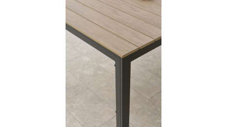 Lot composé d'une table BOSTON-TB150 et de 4 fauteuils de jardin empilables TIAGO-FT-NOIR