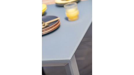 Lot composé d'une table de jardin HONFLEUR-TB250 avec rallonge et de 8 fauteuils pliants HONFLEUR-DC