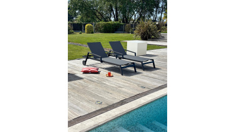 Lot composé de 2 bains de soleil multi-positions IBIZA-CL-NOIR