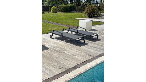 Lot composé de 2 bains de soleil multi-positions IBIZA-CL-NOIR