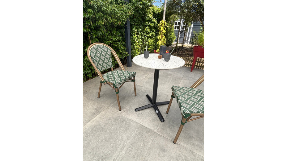 Lot composé d'une table de jardin BISTRO-TB60-TRZ et de 2 fauteuils BISTRO-FT-TEX-VERT empilables