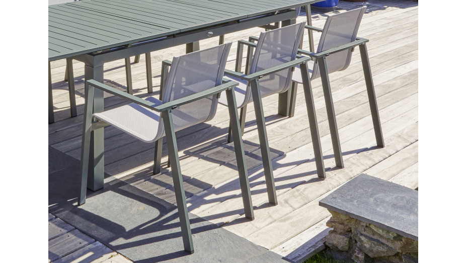 Lot composé d'une table de jardin MIAMI-TB240-KAKI avec rallonge et de 6 fauteuils MIAMI-FT-KAKI empilables