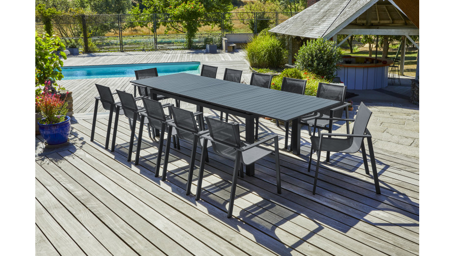 Lot composé d'une table de jardin MIAMI-TB300 avec rallonge et de 12 fauteuils ALU-MIAMI-FT empilables